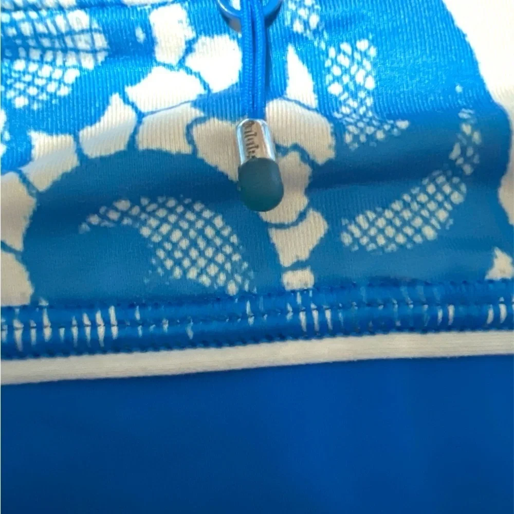 Lululemon Blue Floral Capri Leggings Sz/4